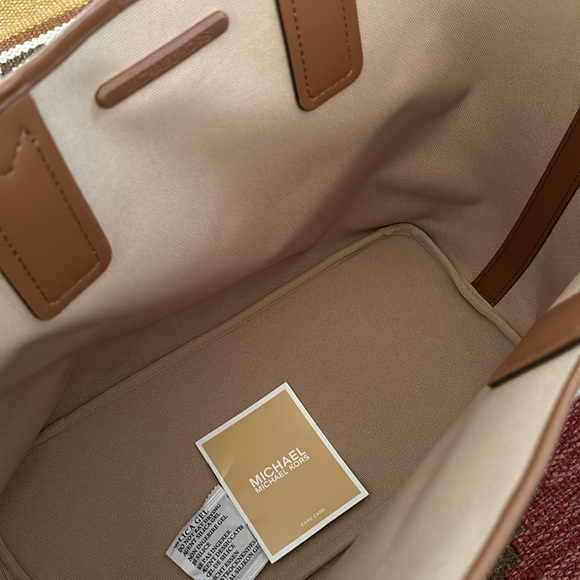 Michael Kors Jodie Large Shoulder Tote Bag Jacquard Luggage open top - Picture 7 of 10